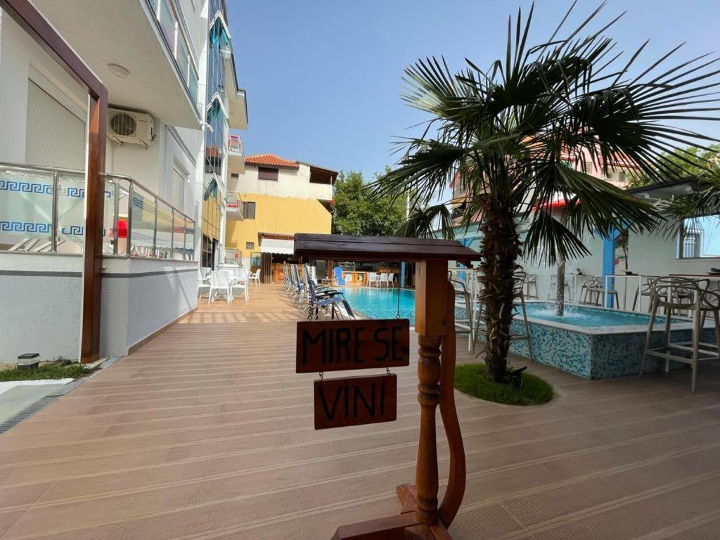 Brian Hotel Велипойе Экстерьер фото