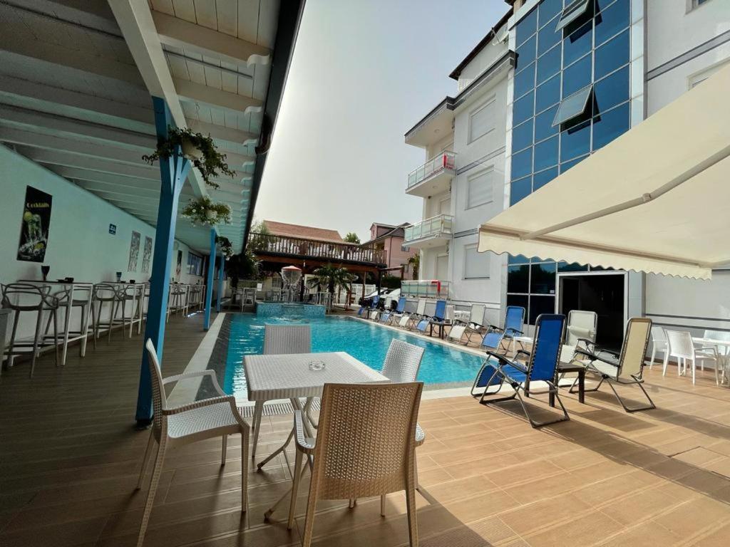 Brian Hotel Велипойе Экстерьер фото