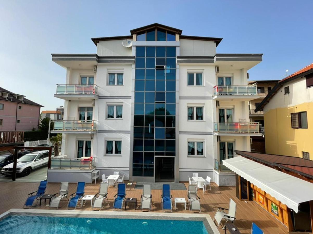 Brian Hotel Велипойе Экстерьер фото